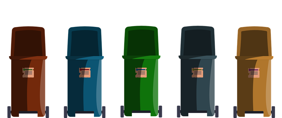 Eri värisiä roskapönttöjä (graafinen kuva)